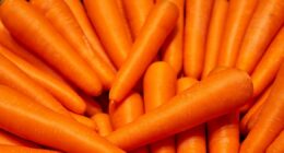 Carrots 'stay fresh for months' with this storage hack