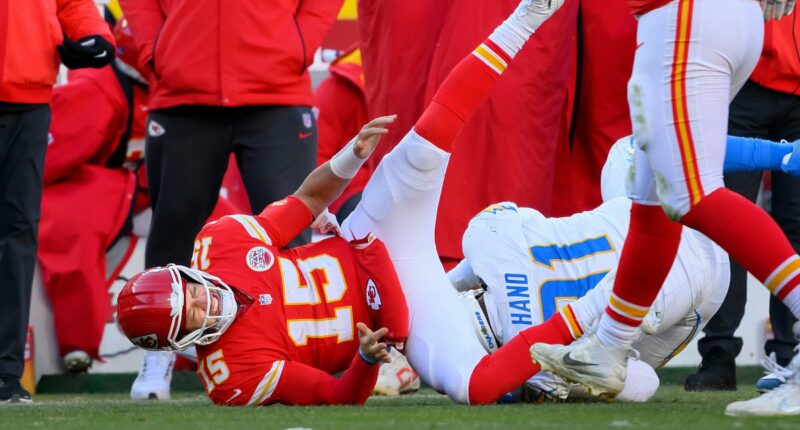 Chiefs reveal Mahomes injury update after QB's emergency surgery