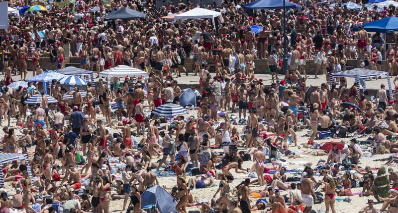 Christmas Day tensions rise as revellers urged to avoid Aussie beach
