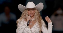 Country singer accused of copying Beyonce's Christmas halftime show