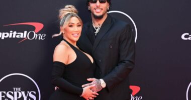 Celebrity Net Worth logo