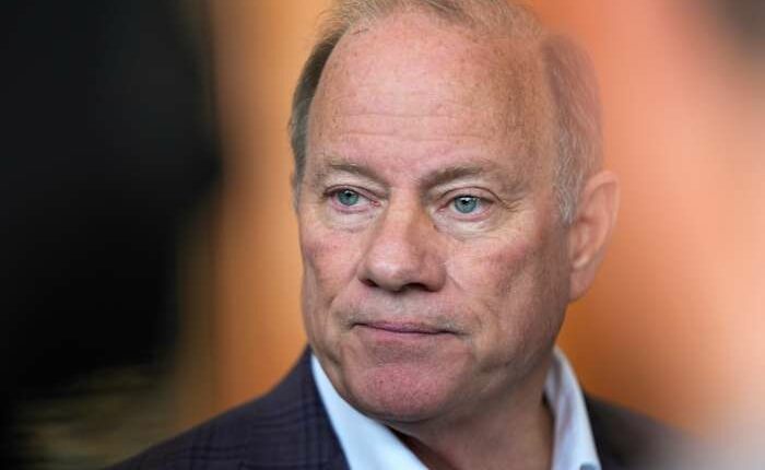 Detroit reflects on Mike Duggan's tenure as his final days in the mayoral office near