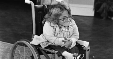Diff'rent Strokes child star Melanie Watson dies at 57