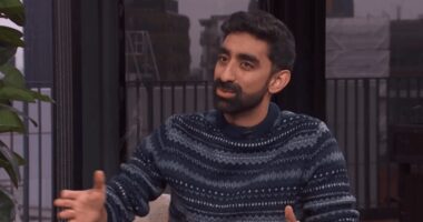 Doctor shares migraine alert over 'triggers' - six symptoms to watch out for