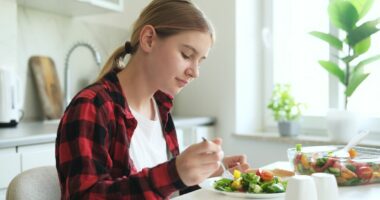 Doctor warns warfarin users common food could affect medication