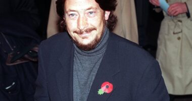 Driving Home for Christmas singer Chris Rea dies aged 74 