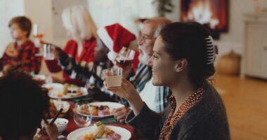 Easily-missed dementia sign may present itself while making Christmas dinner