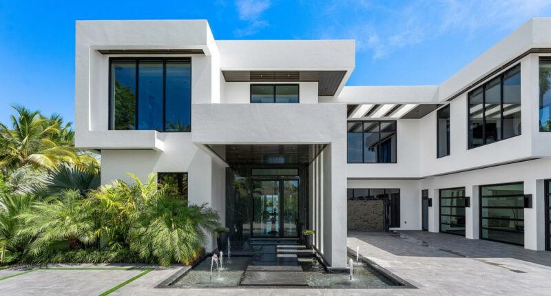 Exclusive | New York socialite snags Manalapan, Florida, mansion for $21 million