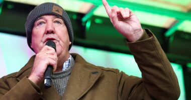 Farmers protest recap: Jeremy Clarkson challenges Labour to 'back down' over 'cocked up' inheritance tax raid but Keir Starmer hits back as thousands attend London march
