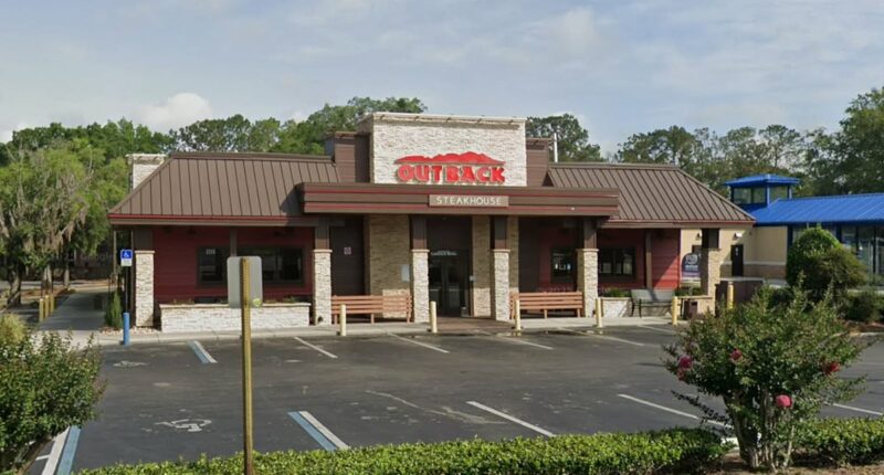 Florida man sues Outback Steakhouse after toilet seat broke under him