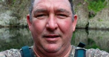 Former pilot wins appeal, retrial ordered over deaths of campers