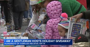 Free Christmas toys Chicago: Hundreds of families receive gifts at annual I Am A Gentleman toy giveaway on Christmas Eve