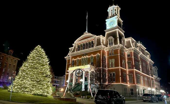 Hallmark holiday movie fans are flocking to Connecticut's quaint filming locations