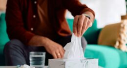 Health experts urge Brits to know the symptoms of 'mystery virus' sweeping UK