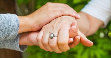 Helping others may prevent dementia - altruism slows brain ageing by 20 per cent, study finds