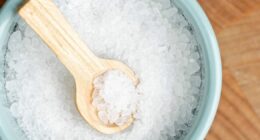 Homeowners told to use salt and vinegar on their windows within 24 hours