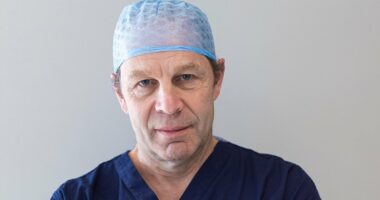 I'm a leading surgeon, professor... and a recovering alcoholic. This is the shocking amount I was drinking at my lowest, how I stayed functional - and how I finally turned my life around: DR CHARLES KNOWLES