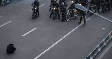 Iran's Tiananmen Square moment? Image of lone protester emerges