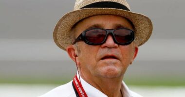 Celebrity Net Worth logo