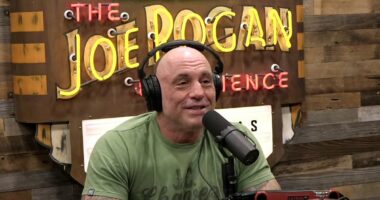 Joe Rogan mocks Bill Clinton attempt to expose Epstein files