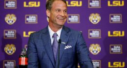 Celebrity Net Worth logo