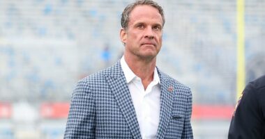 Celebrity Net Worth logo