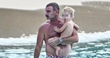 Liev Schreiber on rare family vacation with wife and all three kids