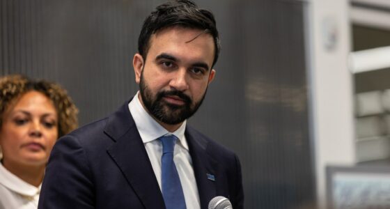 Mamdani, dozens of other pols press NYC hospitals to cut labor deal with nurses as deadline looms