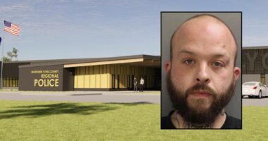 Man invokes fallen officers during fire arrest: Police