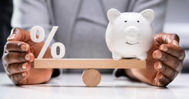 Millions of Britons say they want to invest, but don't have the confidence