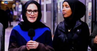 Minnesota's Lt Governor wears a hijab as she defends Somalis