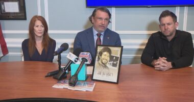 'My dad is dead': Slain Jacksonville musician's family demands arrest in road rage shooting