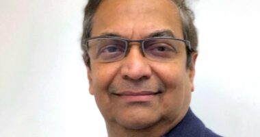 NHS surgeon urges public not to ignore key symptoms of deadly pancreatic cancer - as eight in ten cases are picked up too late