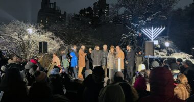 NYC Jewish community responds at Manhattan synagogue to deadly Bondi Beach terror attack