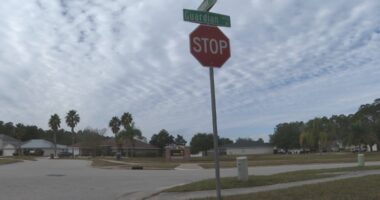 Neighbors fear for safety after man shot in face in car on Jacksonville’s Westside