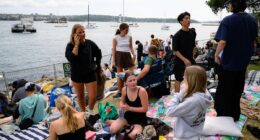 New Year's Eve chaos in Sydney as crowds jostle for a front row seat