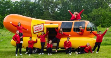 Oscar Mayer begins search for new class of Wienermobile drivers