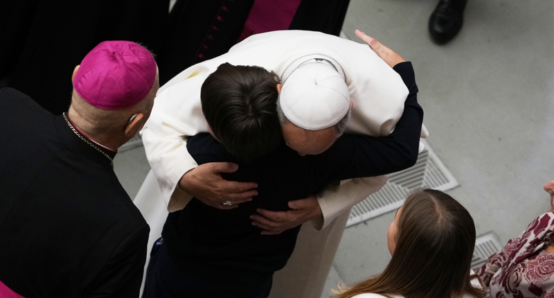 Pope Leo XIV condemns 'antisemitic violence' after massacre in Sydney: 'We must eliminate hatred'