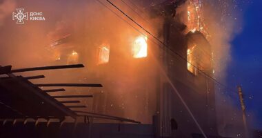 Putin bombards Kyiv and hits out at Zelensky