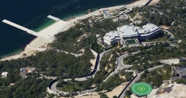 Putin 'builds secret £100million palace' in occupied Crimea