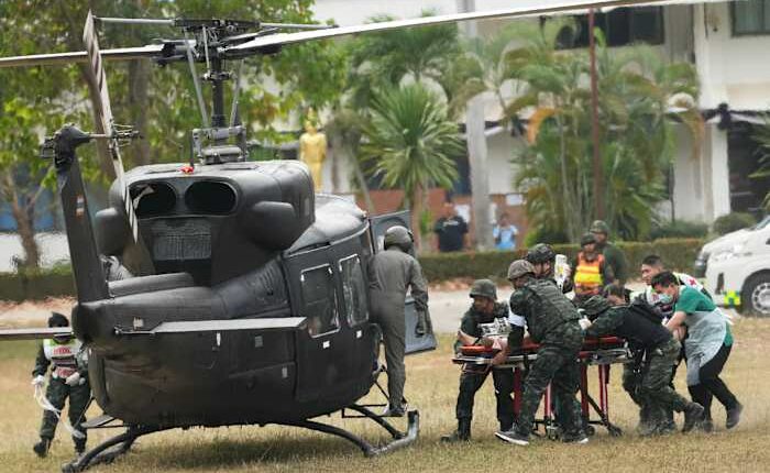 Renewed Thailand-Cambodia border fighting displaces hundreds of thousands