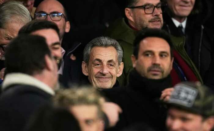 Sarkozy describes his prison stay and advises on appealing to the far right in his new book