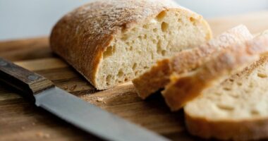Simple bread hack makes it better for your gut and slashes blood sugar spikes