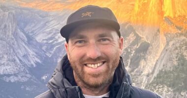 Ski patrol staffer dies in avalanche at popular California resort