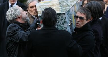 Stars' goodbye to Mani including Liam, David Beckham and Paul Weller