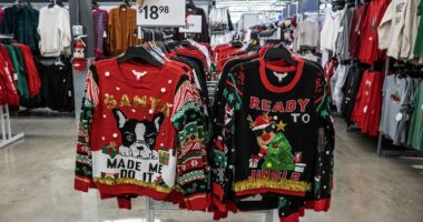 TSA warns flyers not to wear festive item while traveling