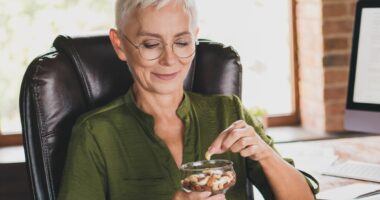 Tasty snacks that may slash cholesterol and prevent heart attacks