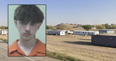 Teen shot after going to another house to 'settle some beef'