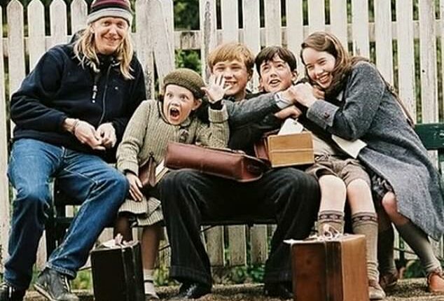 The cast of The Chronicles Of Narnia have delighted fans by reuniting on the 20th anniversary of the 2005 hit film