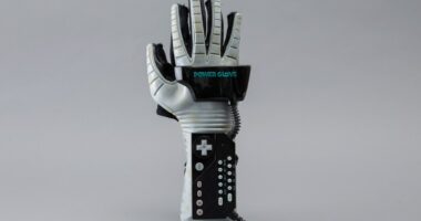 The terrible Nintendo controller that helped make VR happen